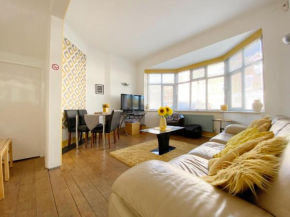 Cosy Old House Free Parking Close To Town & Beach